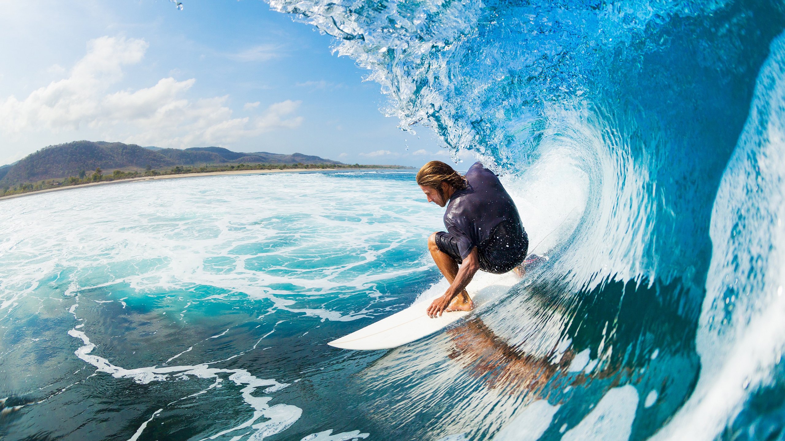 塞尔维亚队观众热烈欢呼！，蒂姆迎来十二赛季出色发挥观众掌声雷动